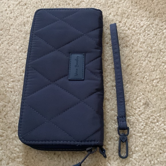 Vera Bradley Blue Quilted Wallet/Wristlet - NWOT - Picture 12 of 17